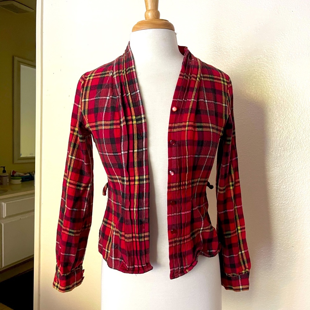 Red plaid flannel shirt♥️❤️